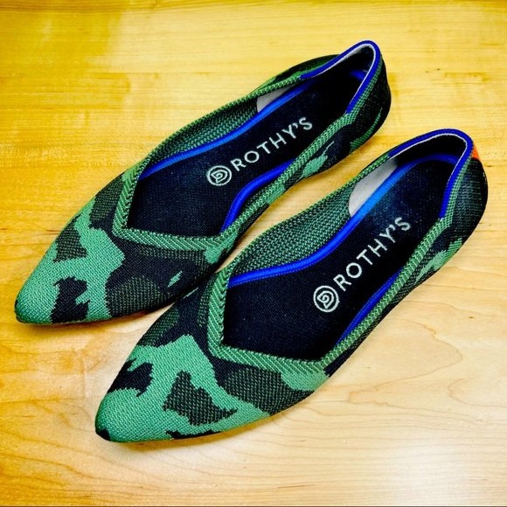 Rothy’s camouflage green pointy flats size 9 no flaws!